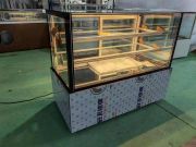 Glass Refrigerated Cake Display Counter