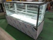 Glass Refrigerated Cake Display Counter