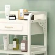 صورة عربة صالون تجميل فاخرة